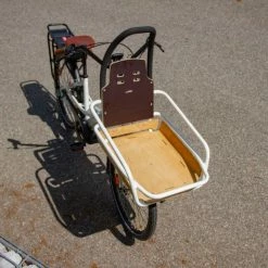 VÉLO CARGO COMPACT ÉLECTRIQUE - FAMILÉÖ 7 VITESSES BLANC 9 VÉLO CARGO COMPACT ÉLECTRIQUE - FAMILÉÖ 7 VITESSES BLANC -Vélos Vtt Soldes velo cargo compact electrique famileo 7 vitesses blanc 4 600x600 1