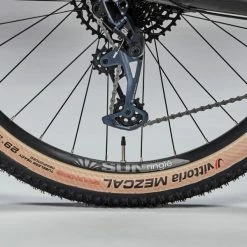 VÉLO VTT TOUT SUSPENDU ROCKRIDER XC 500 S 29'' CARBONE 25 VÉLO VTT TOUT SUSPENDU ROCKRIDER XC 500 S 29'' CARBONE -Vélos Vtt Soldes velo vtt tout suspendu rockrider xc 500 s 29 carbone 9 600x600 1